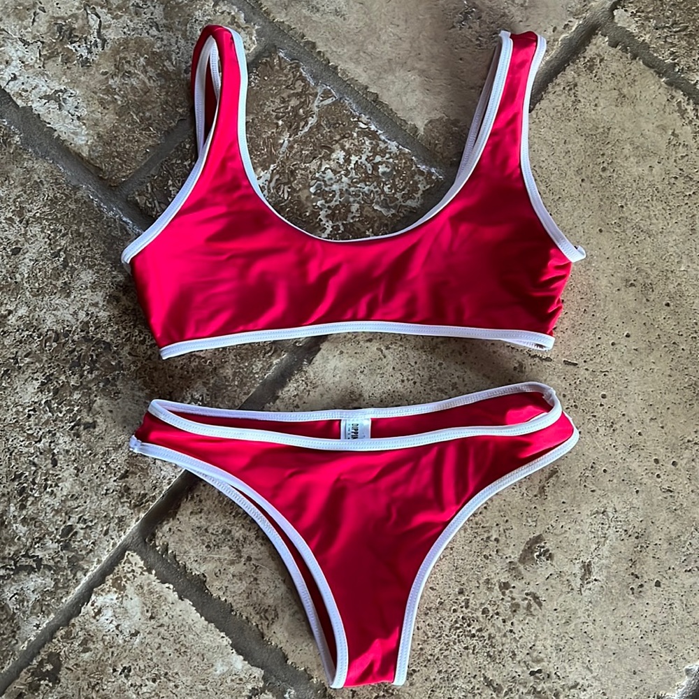 Red Dippin’ Daisy bikini